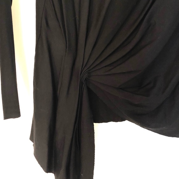 Black Gathered Pleat Shirt, size S/XS. Stretch fabric, very unique design. - Picture 2 of 3
